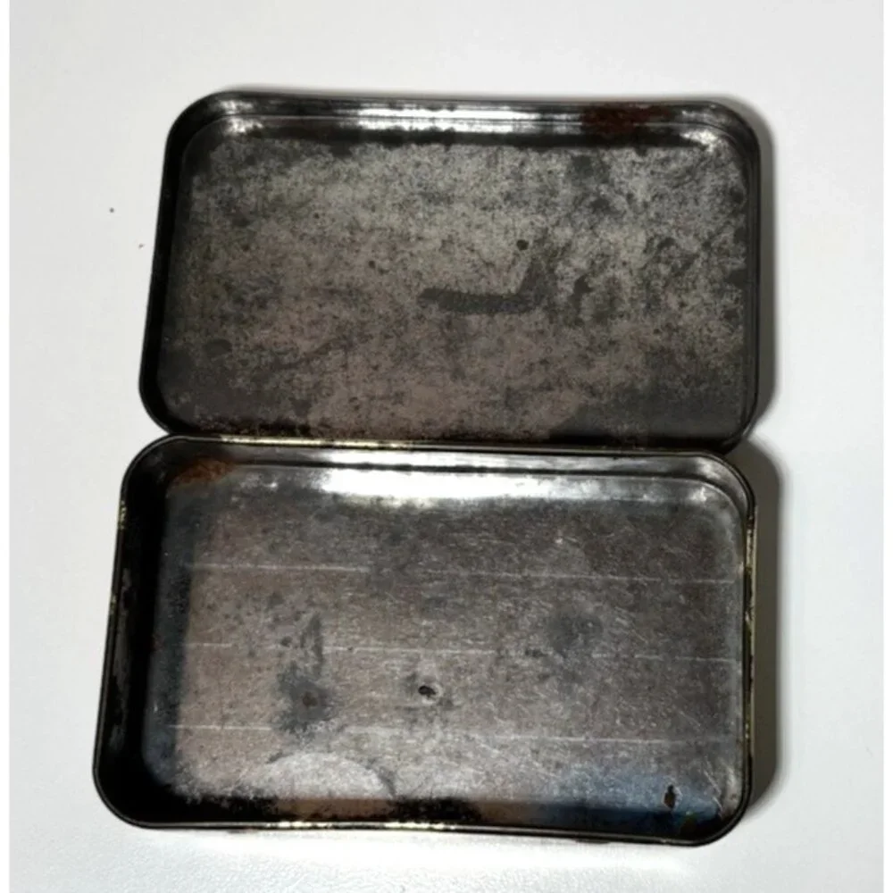 Vintage Fudge's Cough Pastilles Tin Chloroform and Ether on Ingredient List - Picture 7 of 8